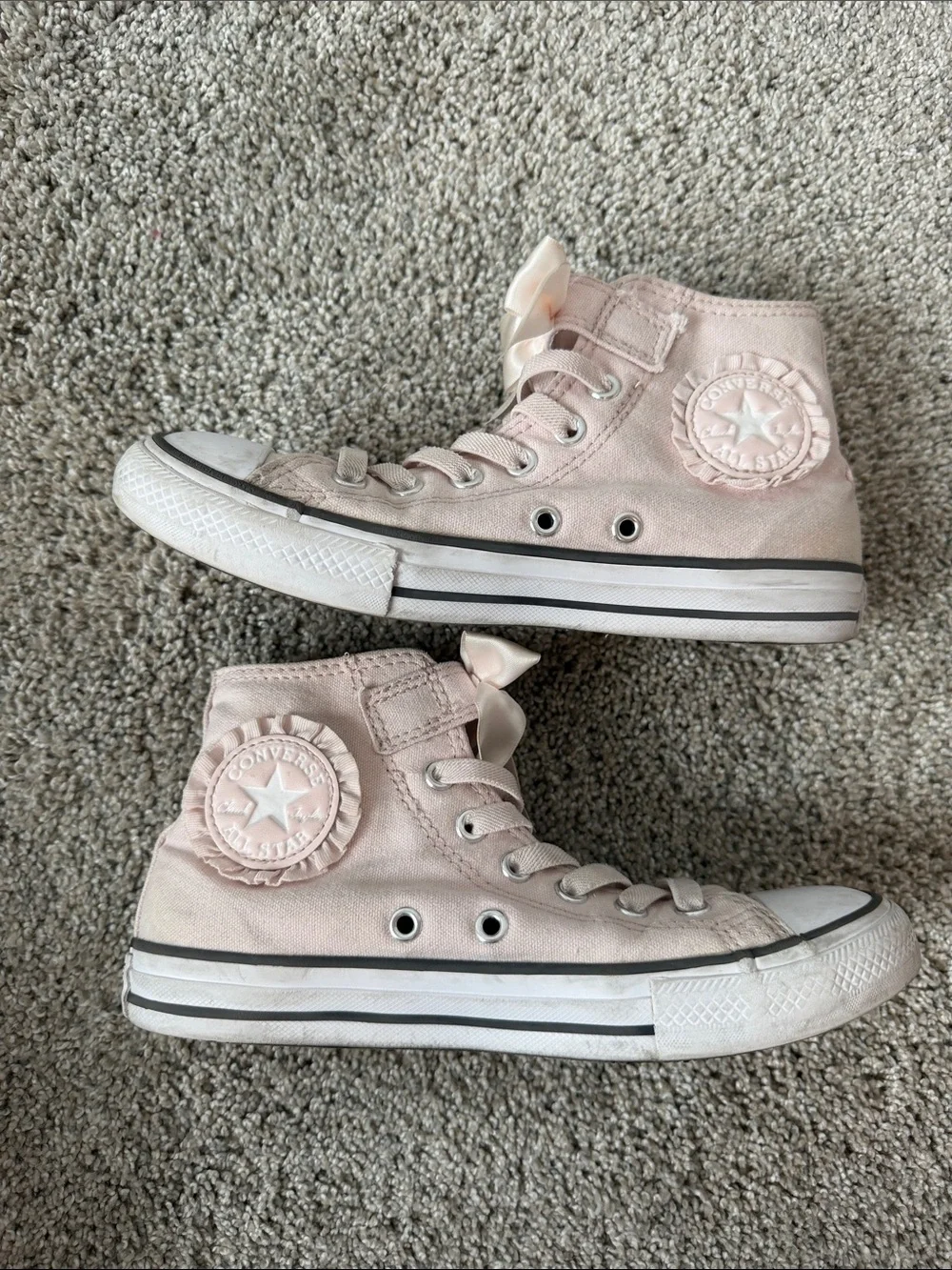 Converse Chuck Taylor Ruffles + Bows shoes kids 2.5